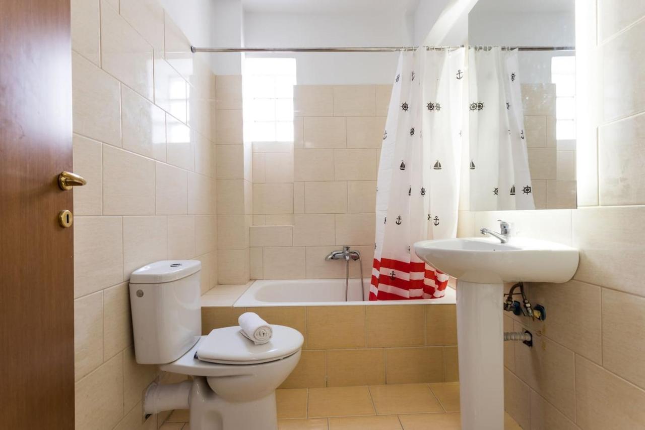 Stunning Flat With Lovely Terrace & Parking Garage Atenas Exterior foto